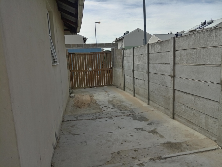 To Let 2 Bedroom Property for Rent in Woodlands Western Cape